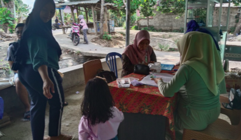 Kegiatan Posyandu Bulanan di Dusun Gumesa Utara Desa Giri Tembesi Kec. Gerung Kab. Lombok Barat