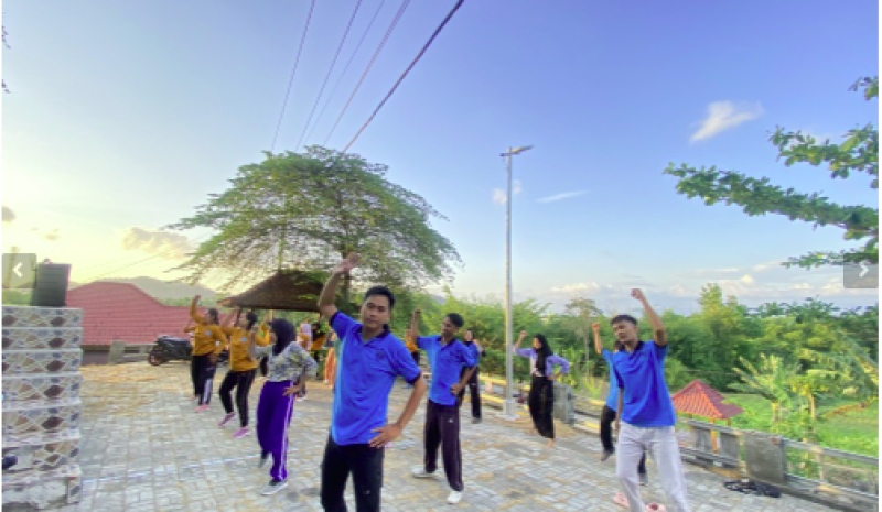 Senam Rutinitas Setiap Hari Jum’at Bersama Ibu PKK Dan Mahasiswa KKN Universitas Pendidikan Mandalika (UNDIKMA)